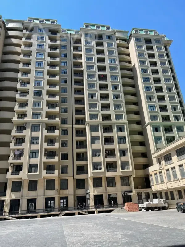 Kirayə verilir 2 otaqlı yeni tikili 94 m²