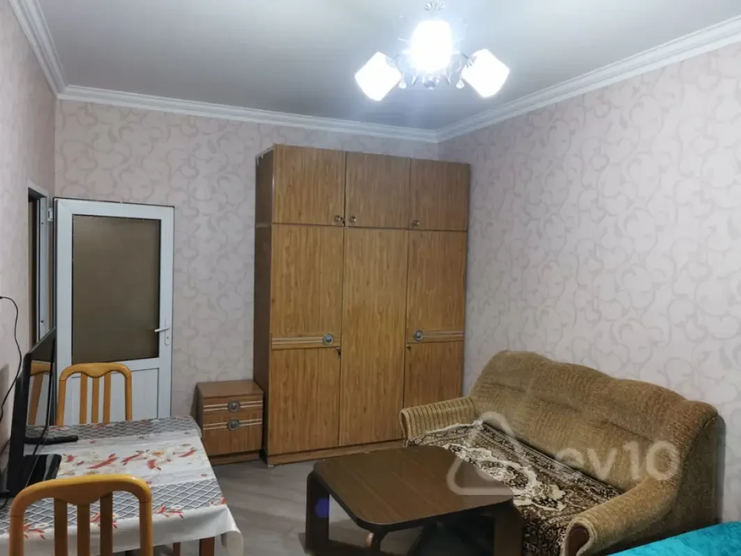 Kirayə verilir 1 otaqlı köhnə tikili 40 m²