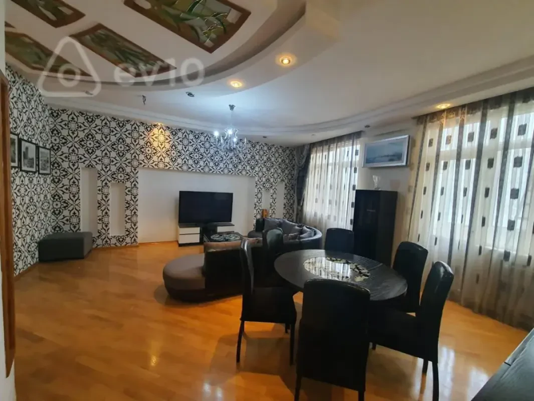 Satılır 4 otaqlı yeni tikili 137 m²