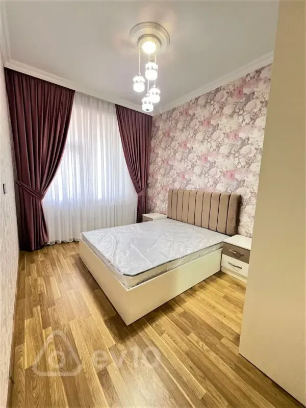 Kirayə verilir 2 otaqlı yeni tikili 60 m²