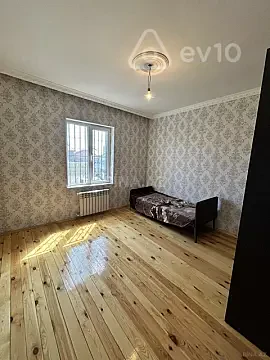Kirayə verilir 3 otaqlı həyət evi 80 m² — Xırdalan 3 otaq 80.00 m²