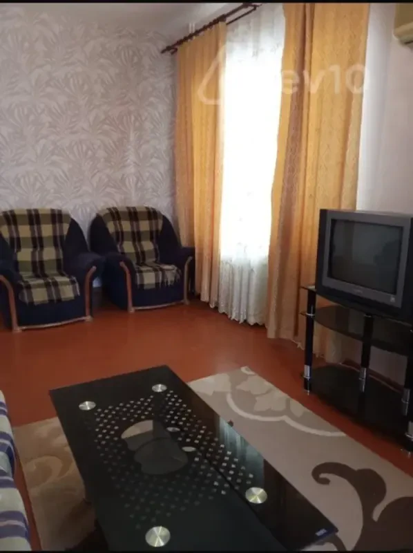 Kirayə verilir 1 otaqlı köhnə tikili 50 m²