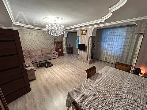 Satılır 4 otaqlı köhnə tikili 87.8 m² — Bakı, Binəqədi 4 otaq 87.80 m²