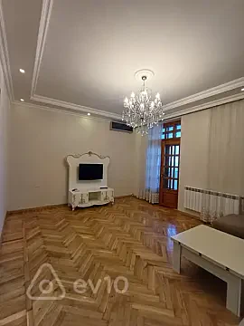Kirayə verilir 2 otaqlı köhnə tikili 65 m² — Bakı, Nizami 2 otaq 65.00 m²
