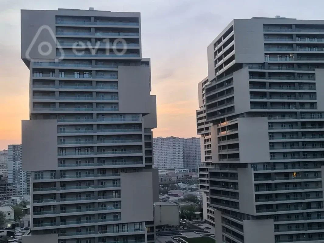 Kirayə verilir 2 otaqlı yeni tikili 65 m²