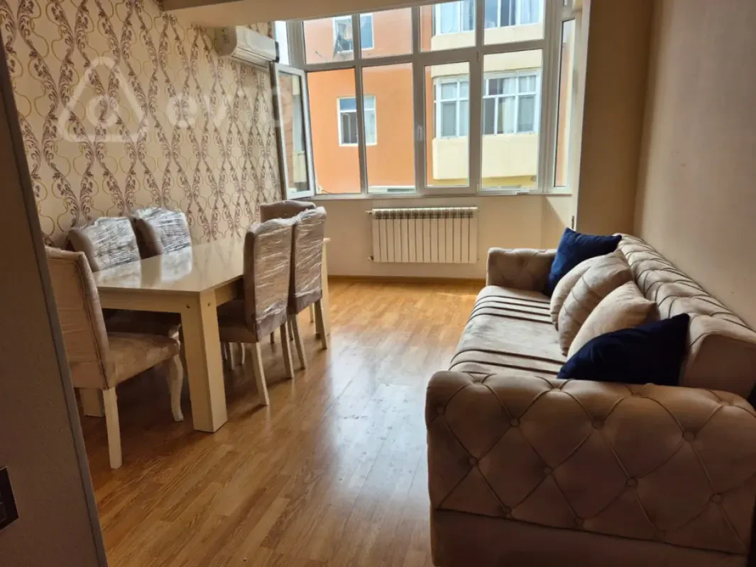 Kirayə verilir 2 otaqlı yeni tikili 50 m²