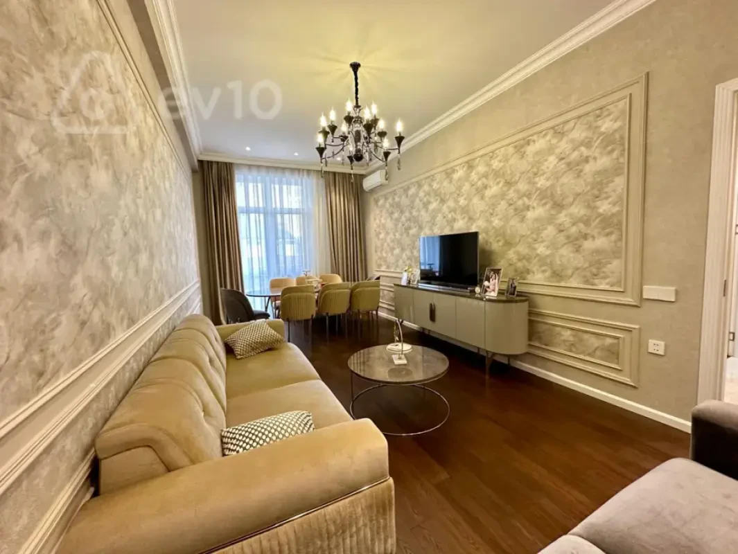 Satılır 3 otaqlı yeni tikili 100 m²
