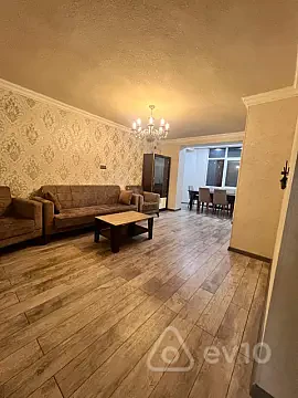 Satılır 3 otaqlı köhnə tikili 65 m² — Bakı, Səbail 3 otaq 65.00 m²