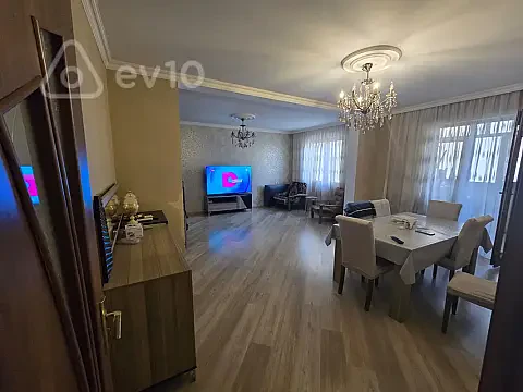 Satılır 4 otaqlı köhnə tikili 100 m² — Bakı, Yasamal 4 otaq 100.00 m²