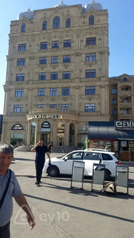 Satılır 2 otaqlı köhnə tikili 50 m²