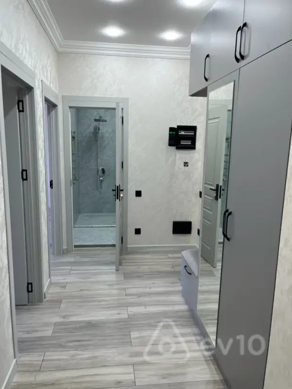 Kirayə verilir 2 otaqlı yeni tikili 75 m²