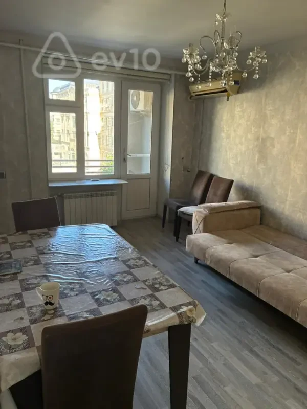 Kirayə verilir 2 otaqlı yeni tikili 50 m²