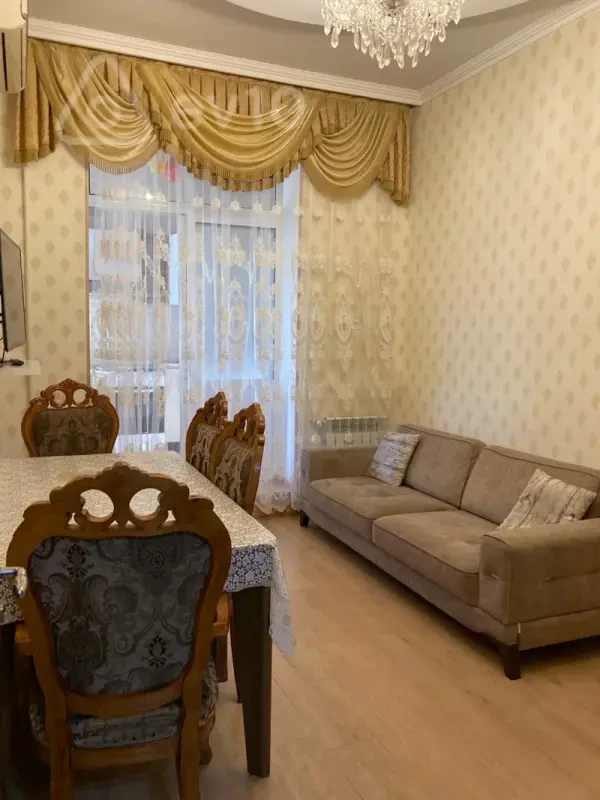 Kirayə verilir 3 otaqlı yeni tikili 70 m²