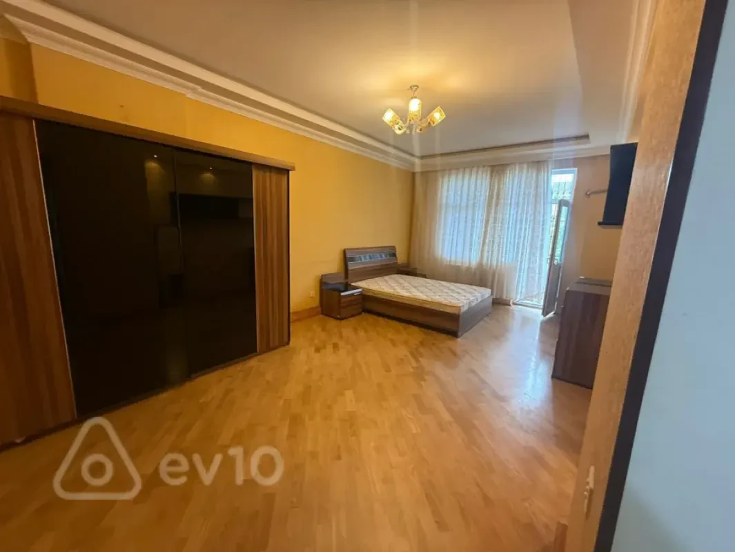 Kirayə verilir 3 otaqlı yeni tikili 110 m²
