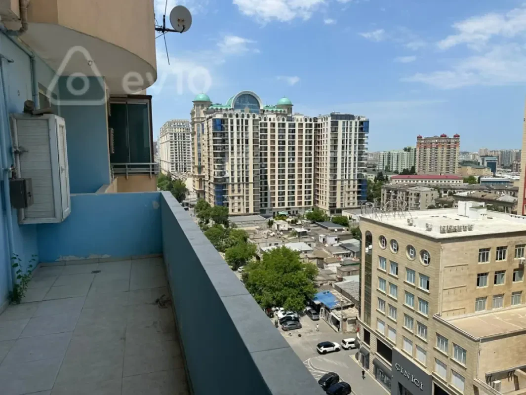 Kirayə verilir 5 otaqlı ofis 220 m²