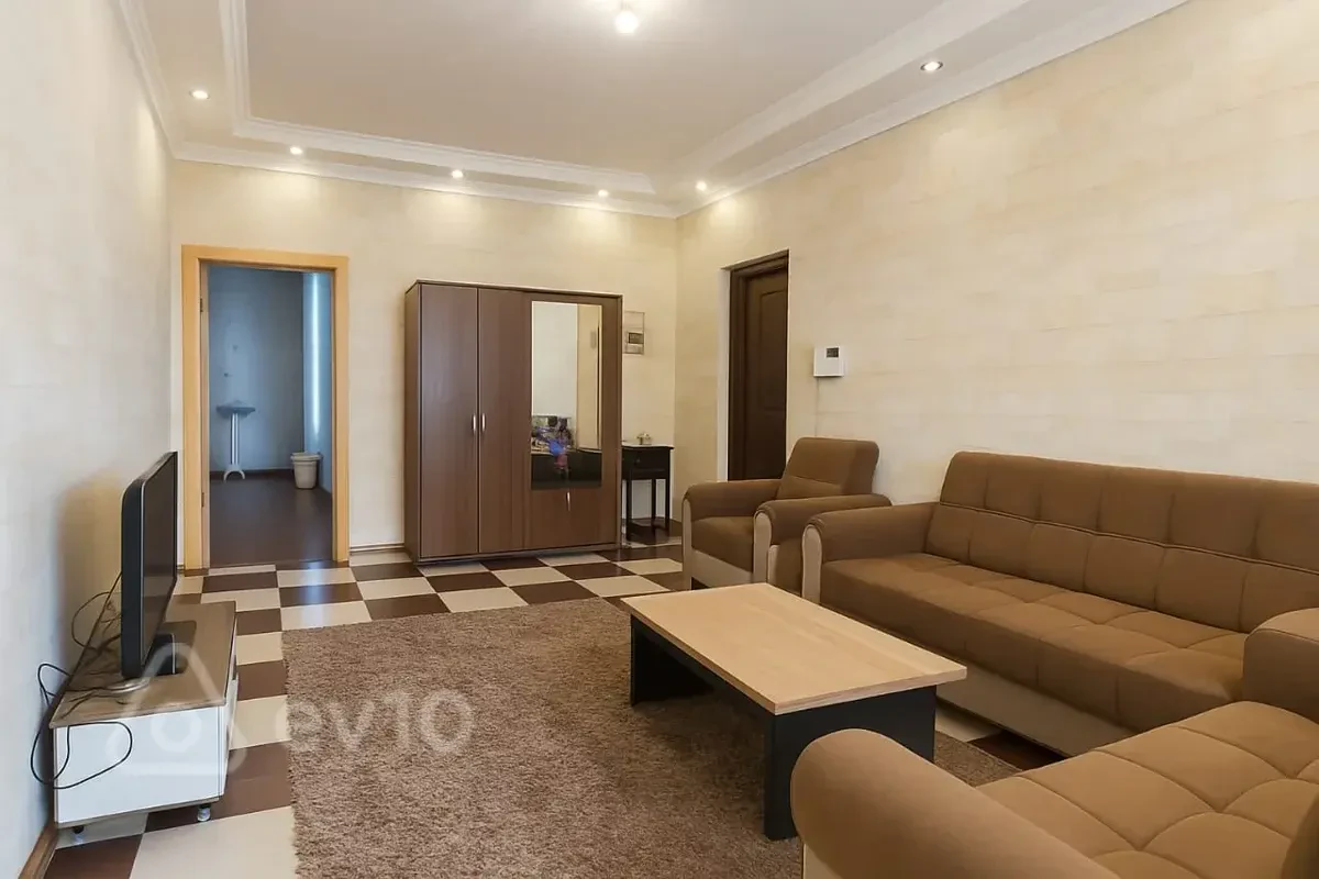 Kirayə verilir 3 otaqlı yeni tikili 105 m²