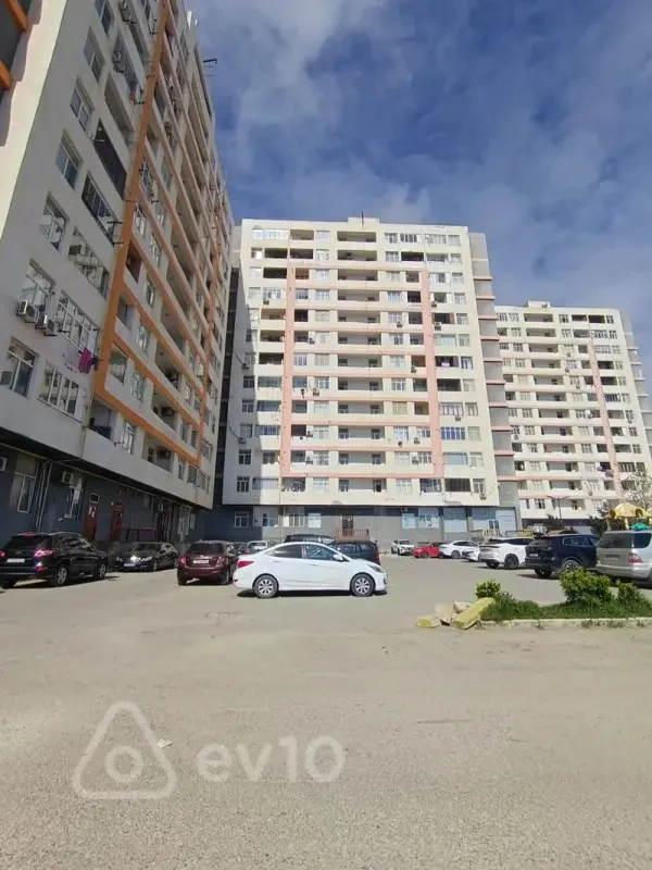 Satılır 3 otaqlı yeni tikili 84 m²