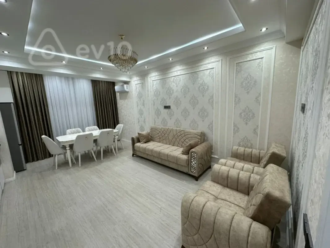 Kirayə verilir 3 otaqlı yeni tikili 110 m²