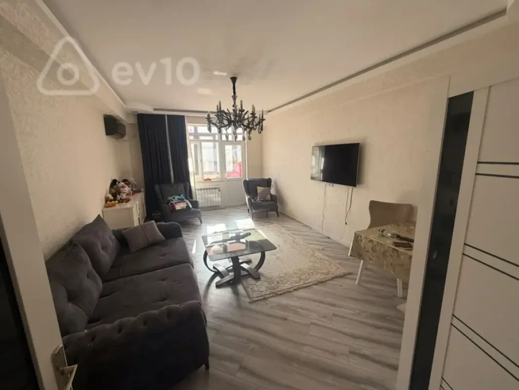 Satılır 3 otaqlı yeni tikili 90 m²