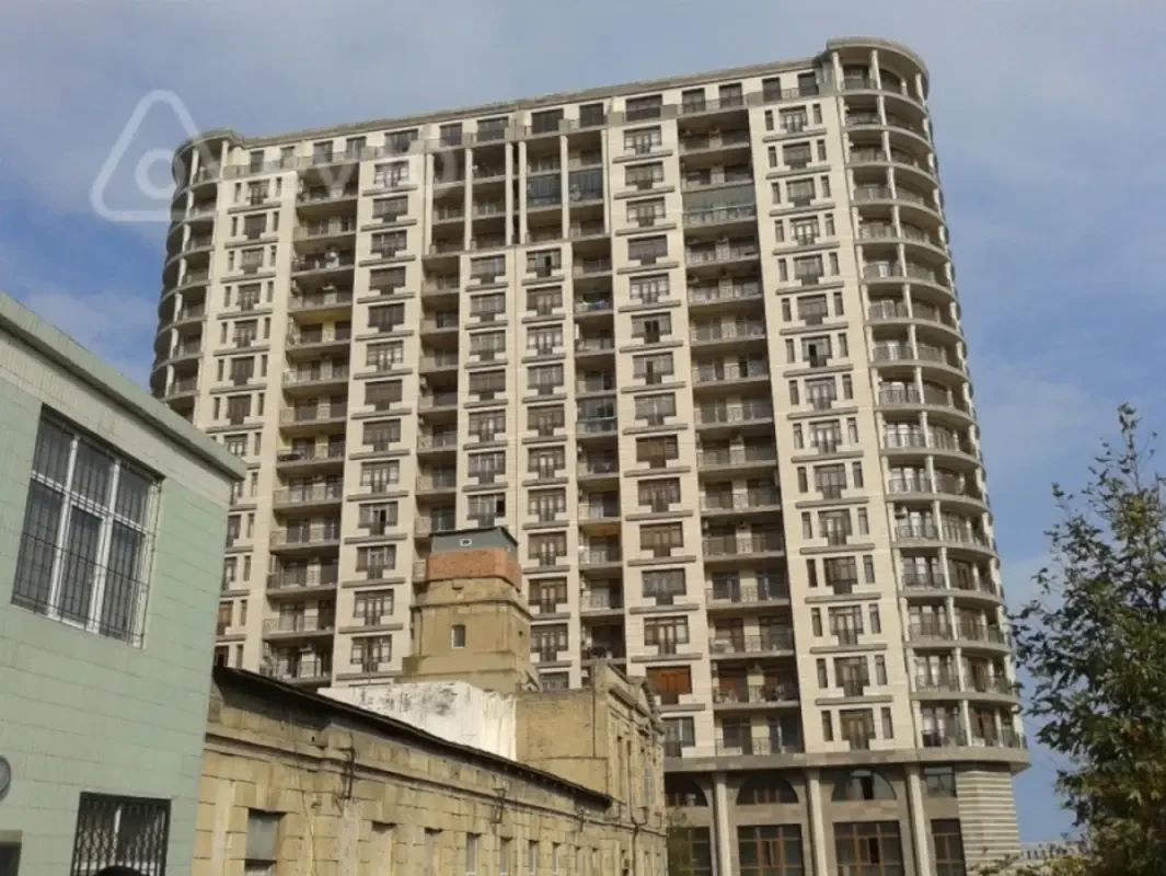 Kirayə verilir 3 otaqlı yeni tikili 120 m²