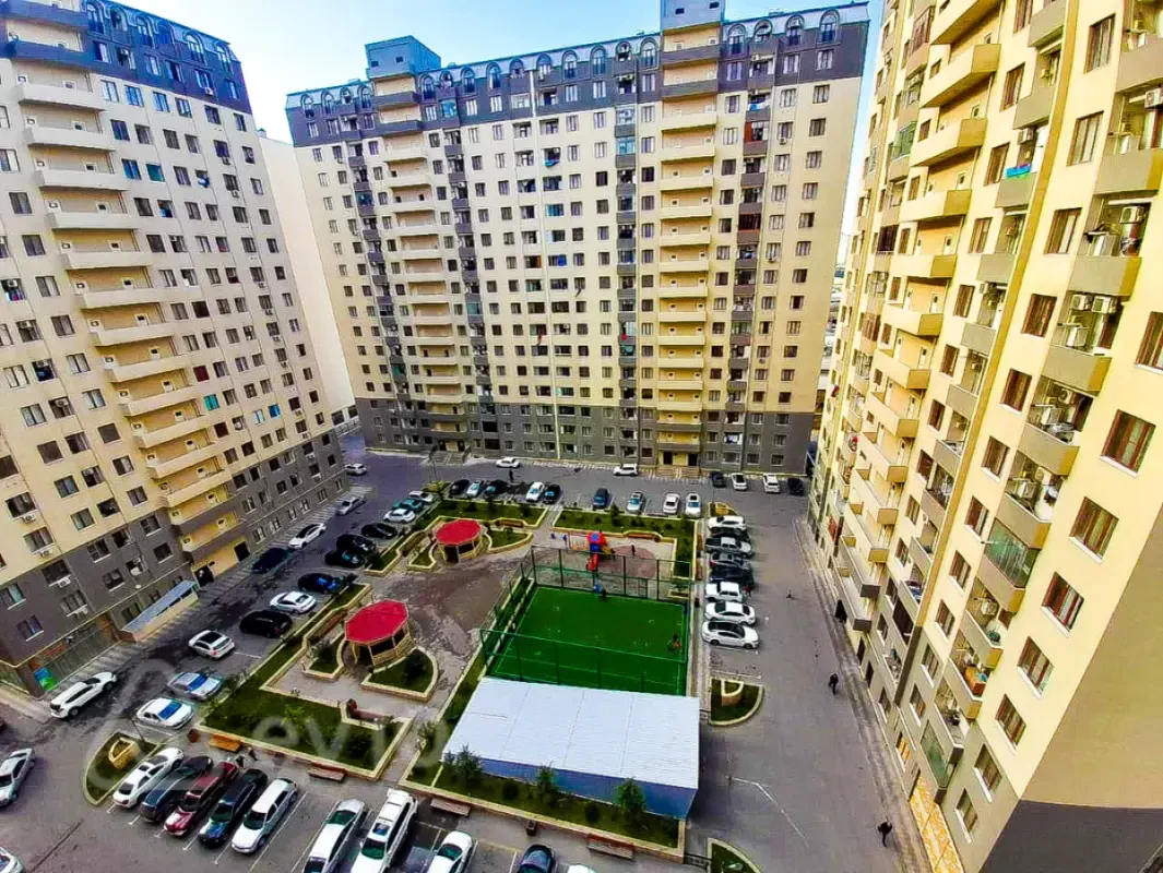 Kirayə verilir 3 otaqlı yeni tikili 70 m²