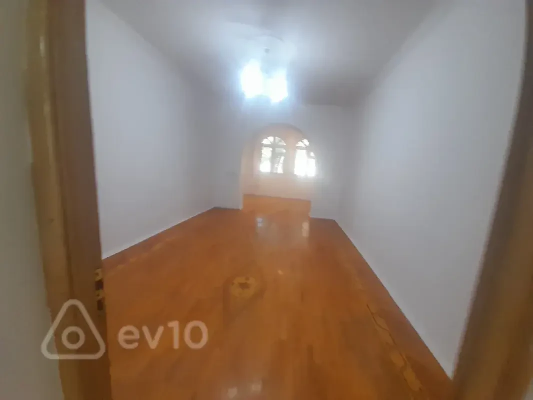 Kirayə verilir mənzil 105 m²