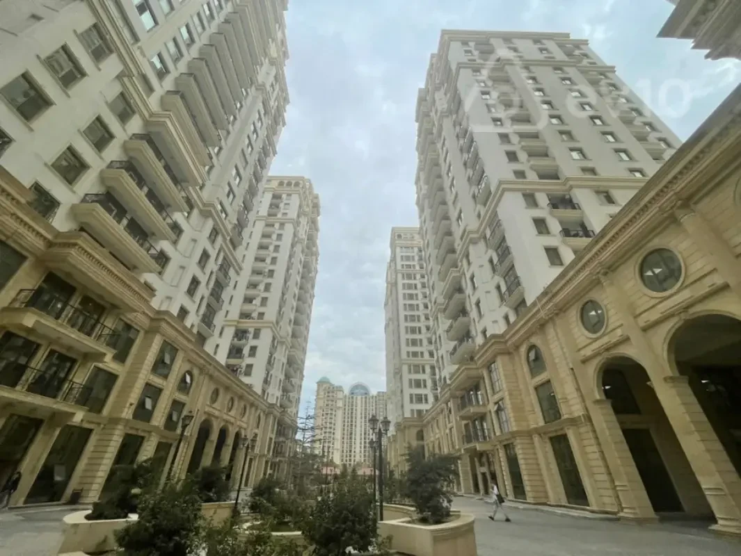 Satılır 3 otaqlı yeni tikili 150 m²