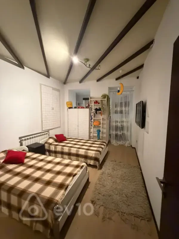 Kirayə verilir 3 otaqlı köhnə tikili 80 m²