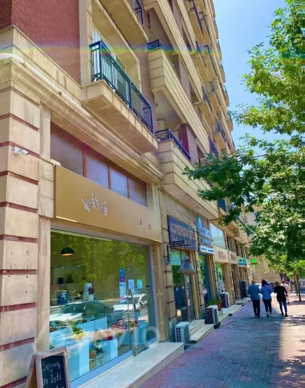 Satılır 3 otaqlı yeni tikili 140 m²