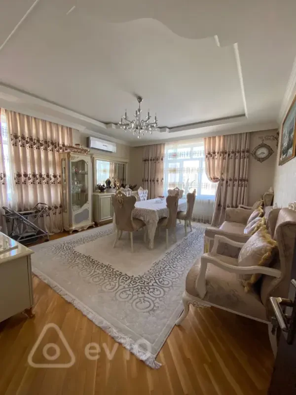 Satılır 4 otaqlı yeni tikili 135 m²