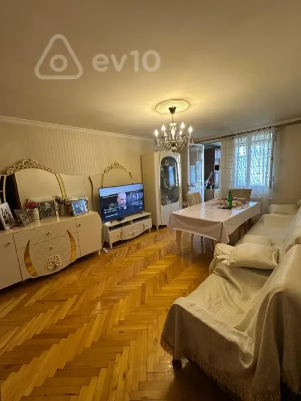 Satılır 3 otaqlı köhnə tikili 62 m²