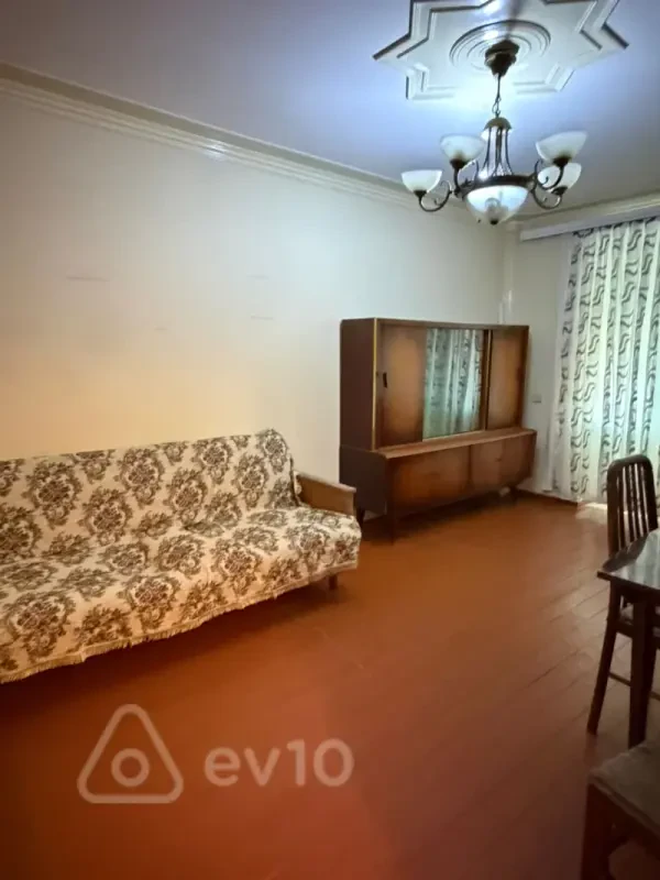 Kirayə verilir 3 otaqlı köhnə tikili 75 m²
