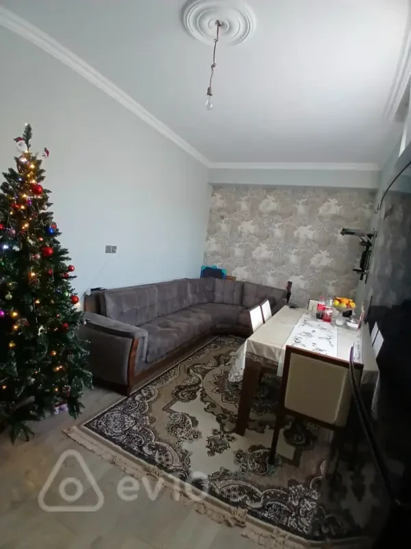 Kirayə verilir 3 otaqlı yeni tikili 80 m²