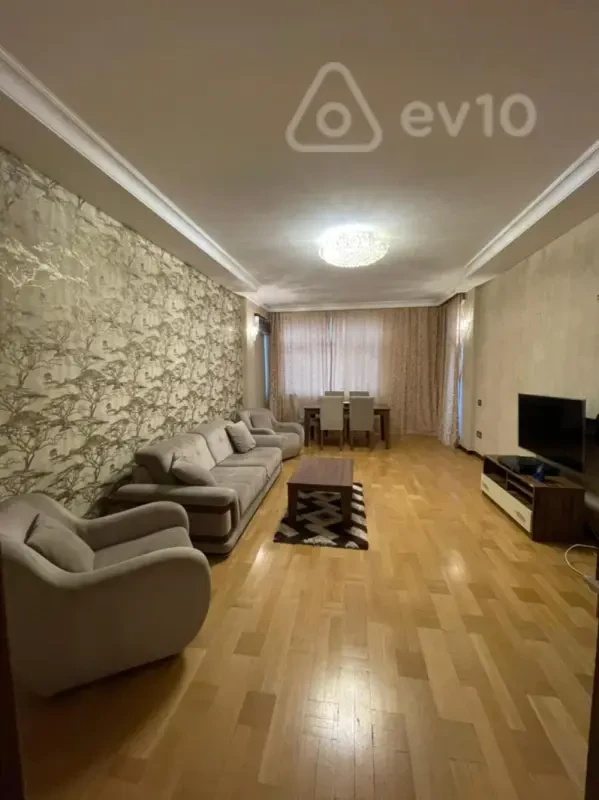 Kirayə verilir 3 otaqlı yeni tikili 120 m²
