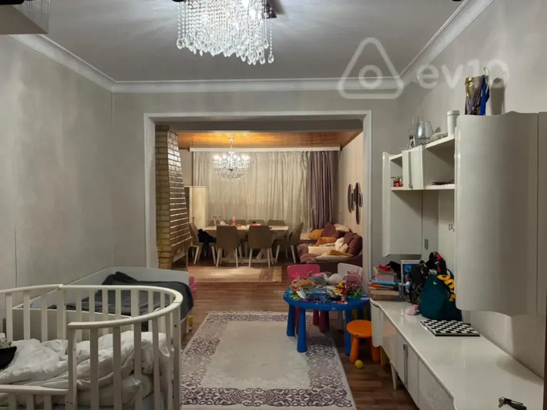 Satılır 3 otaqlı köhnə tikili 75 m²