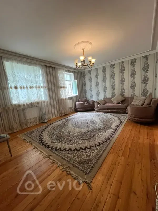 Satılır 4 otaqlı həyət evi 100 m²