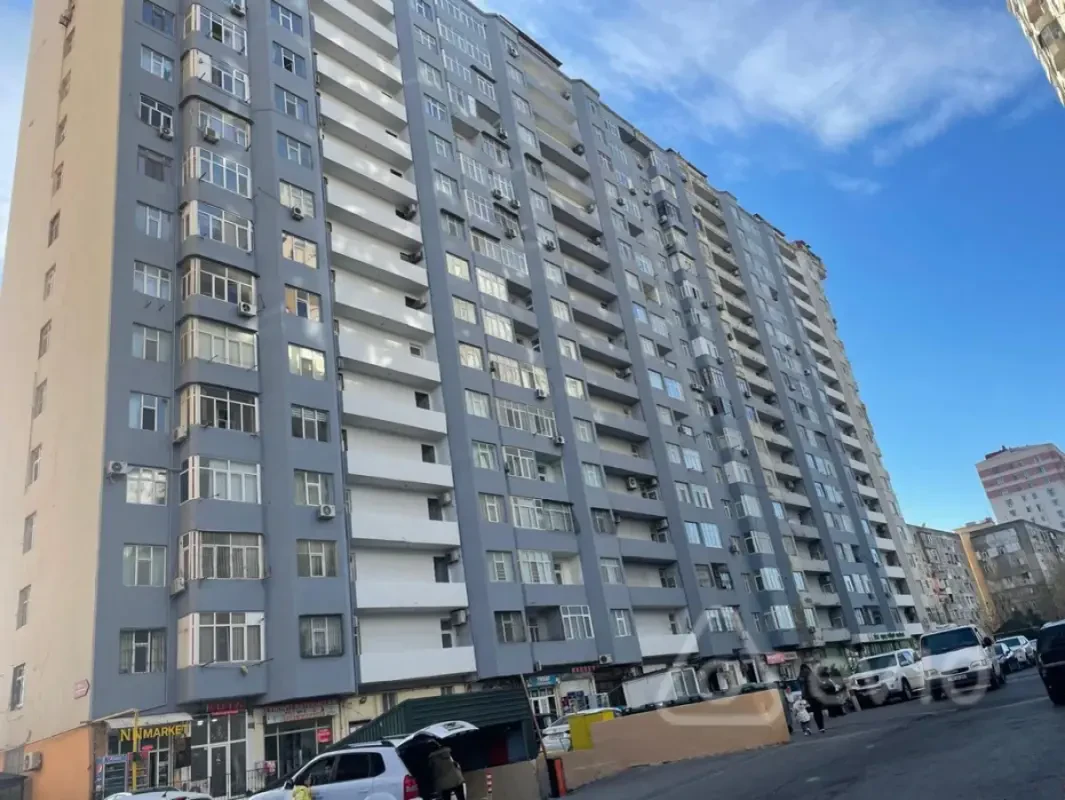 Satılır 4 otaqlı yeni tikili 140 m²