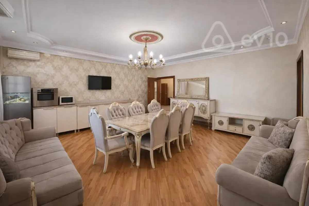 Satılır 3 otaqlı yeni tikili 105 m²