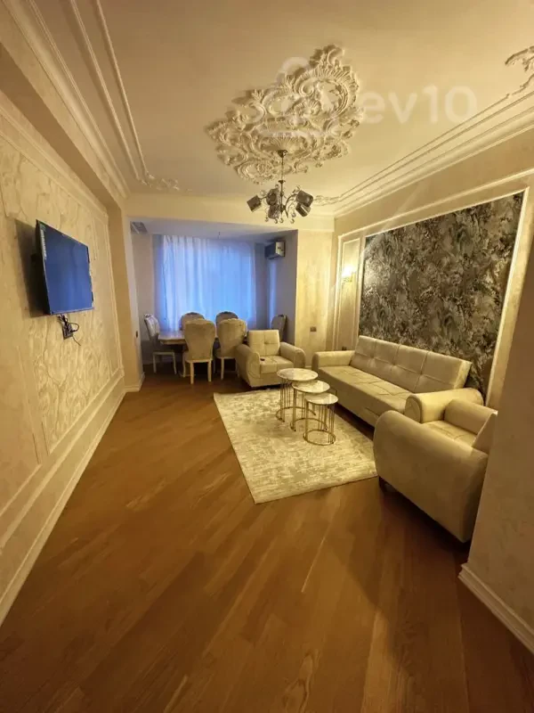 Kirayə verilir 3 otaqlı yeni tikili 96 m²