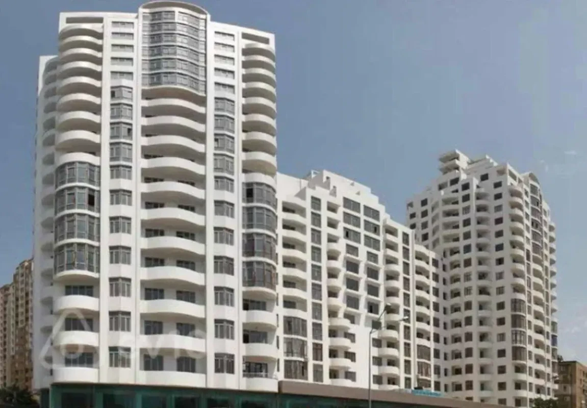 Satılır 3 otaqlı yeni tikili 165 m²