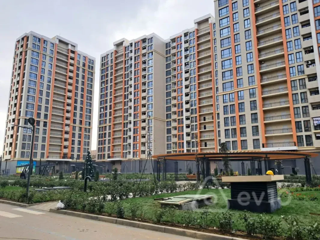 Satılır 2 otaqlı yeni tikili 66 m²