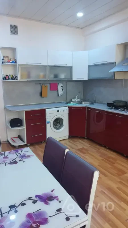 Kirayə verilir 3 otaqlı yeni tikili 105 m²