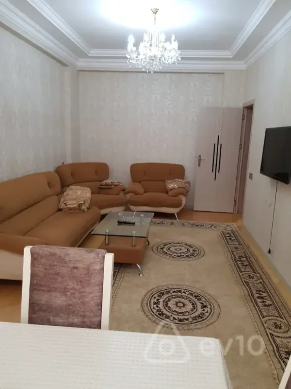 Kirayə verilir 2 otaqlı yeni tikili 65 m²