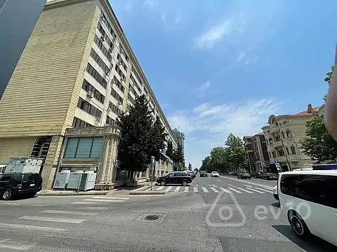 Satılır 6 otaqlı köhnə tikili 170 m² — Bakı, Nərimanov 6 otaq 170.00 m²
