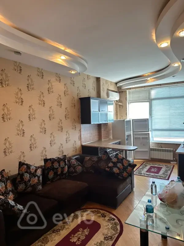 Kirayə verilir 2 otaqlı yeni tikili 50 m²