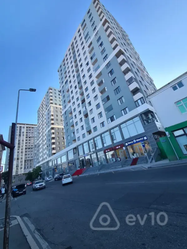 Satılır 3 otaqlı yeni tikili 108 m²