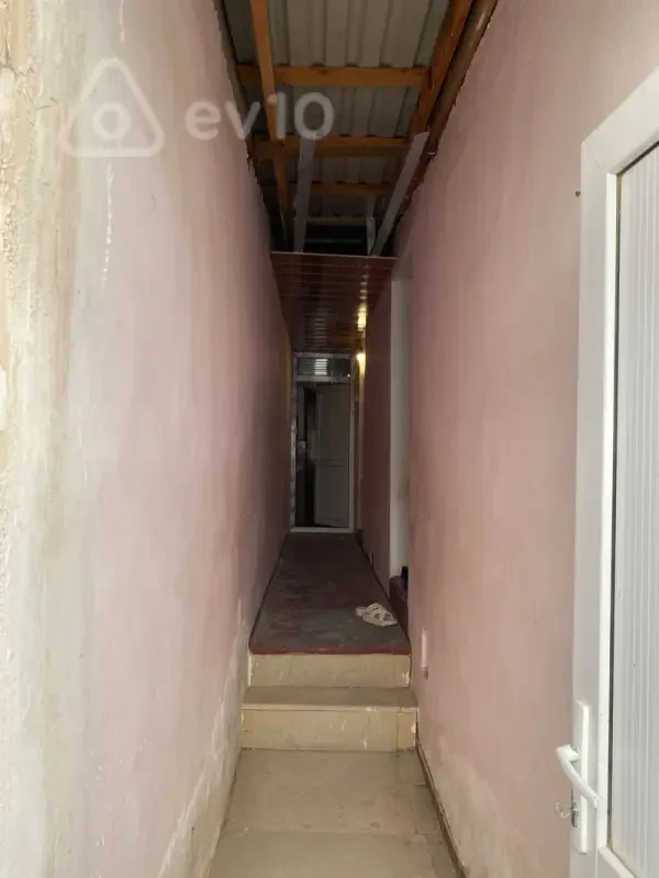 Kirayə verilir 2 otaqlı həyət evi 55 m²