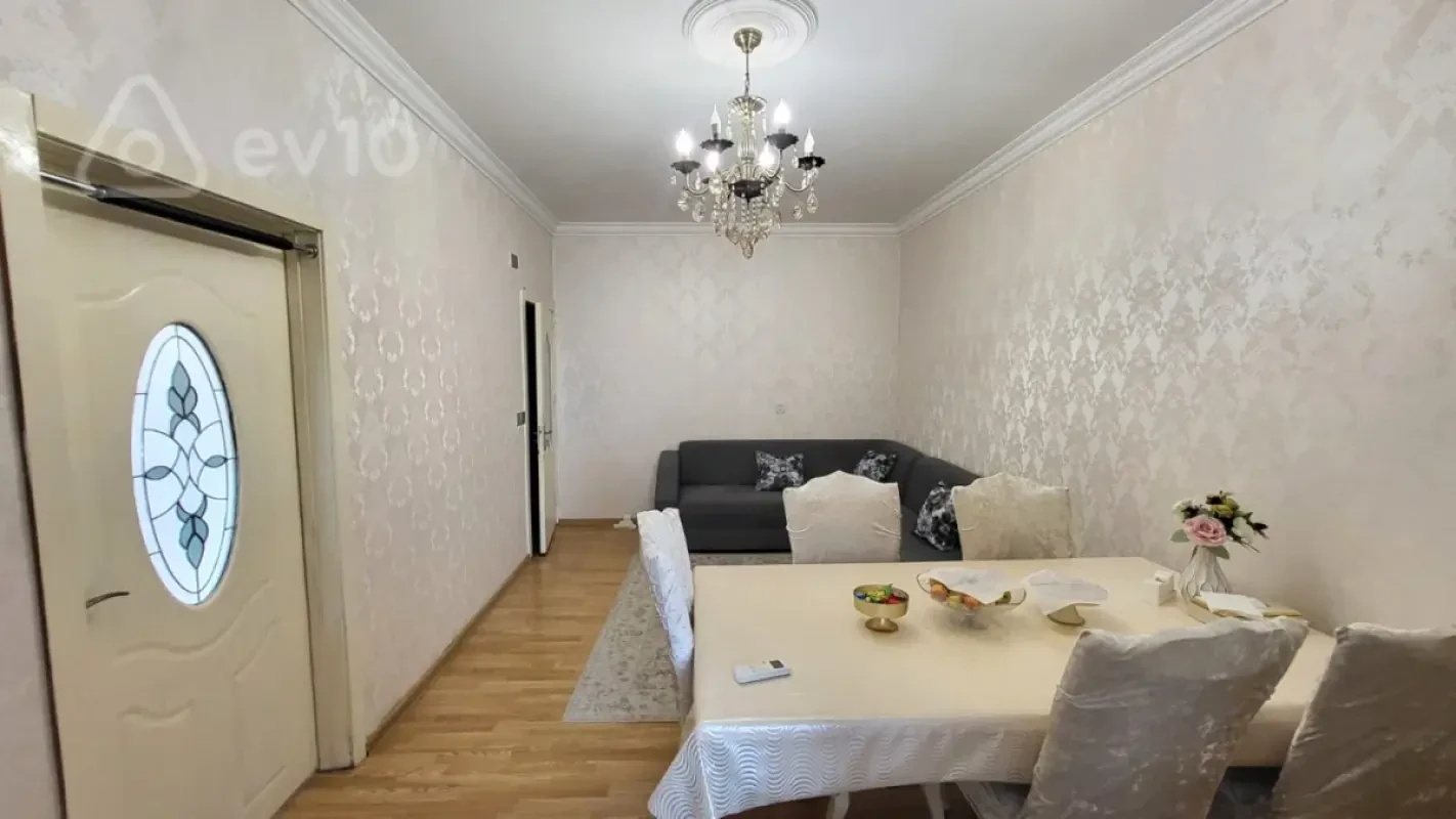 Satılır 3 otaqlı köhnə tikili 55 m²