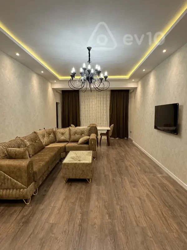 Kirayə verilir 3 otaqlı yeni tikili 155 m²