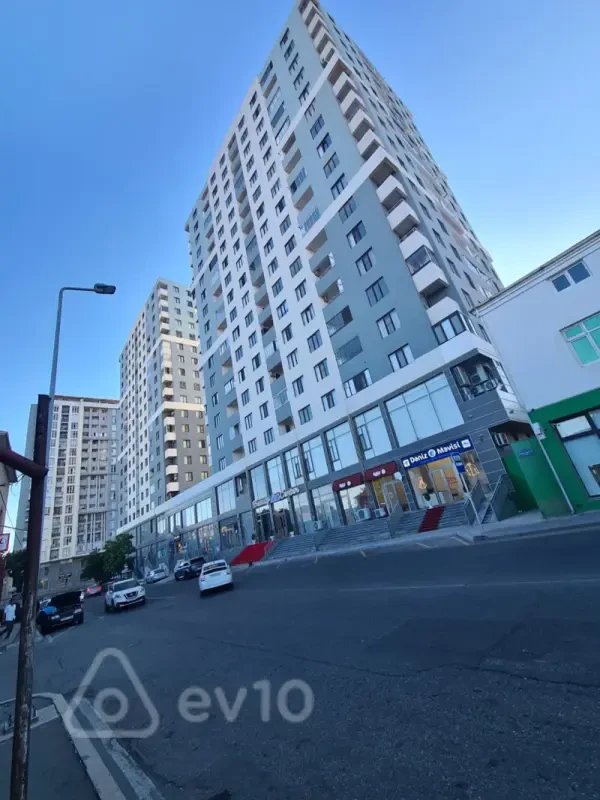 Satılır 3 otaqlı yeni tikili 108 m²
